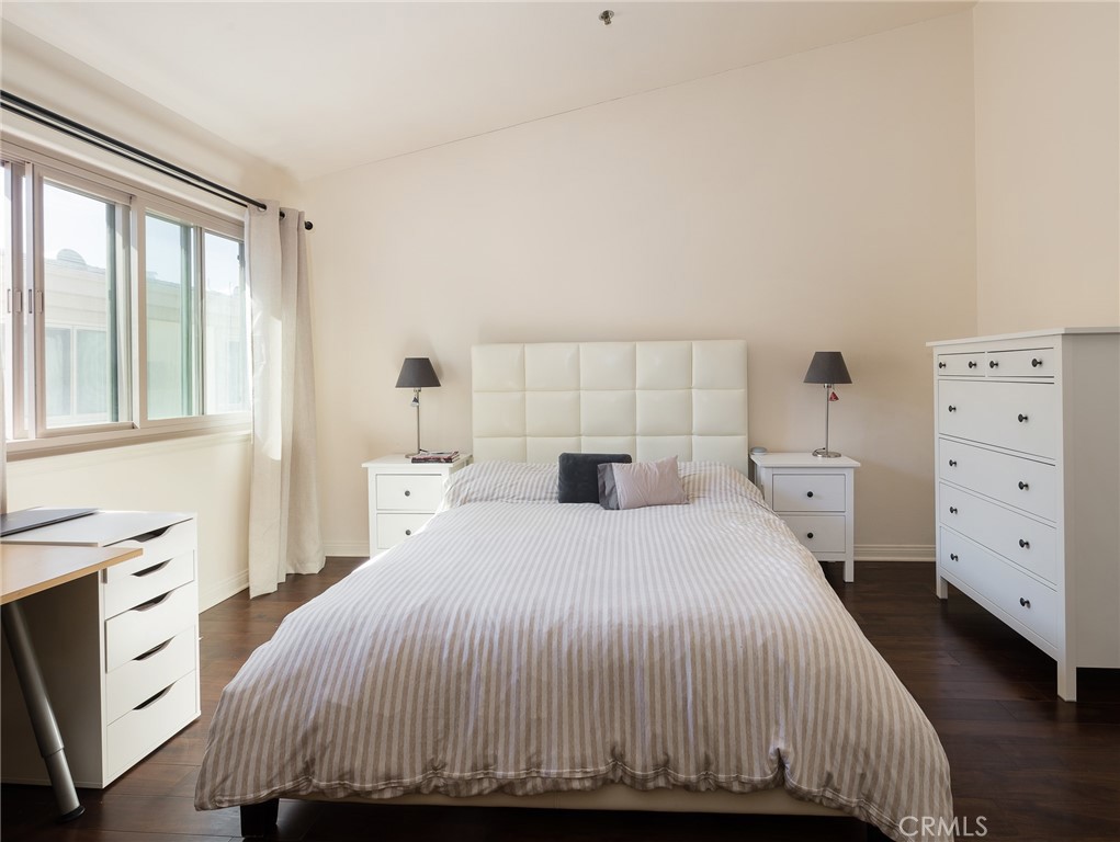 530 Sierra Place Unit: 5