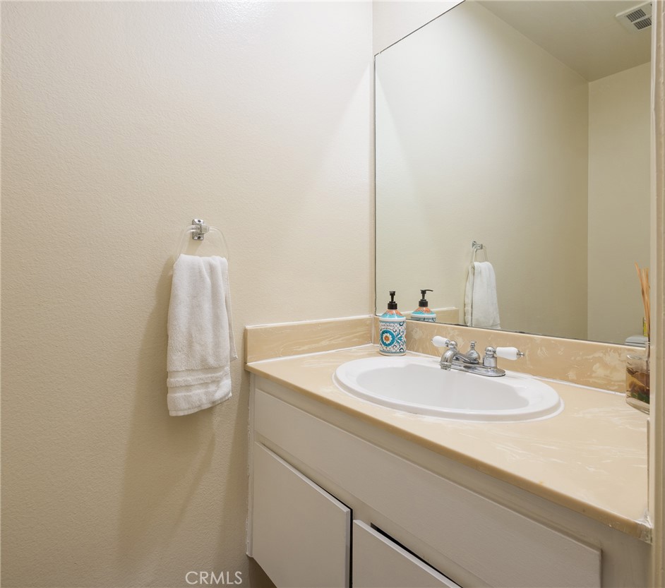 840 20th Street Unit: 5