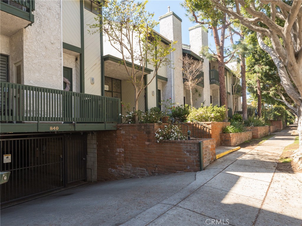 840 20th Street Unit: 5