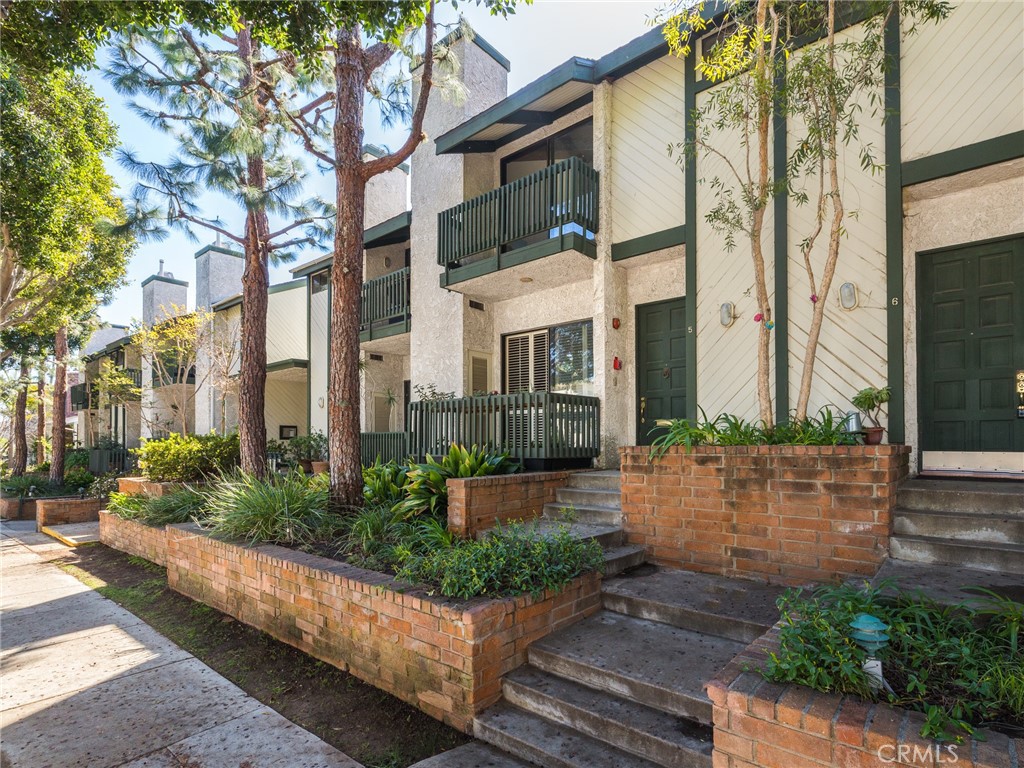 840 20th Street Unit: 5