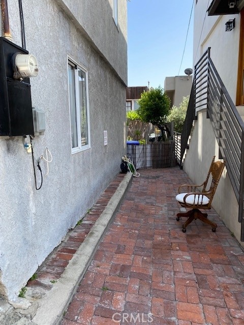 214 El Porto Street