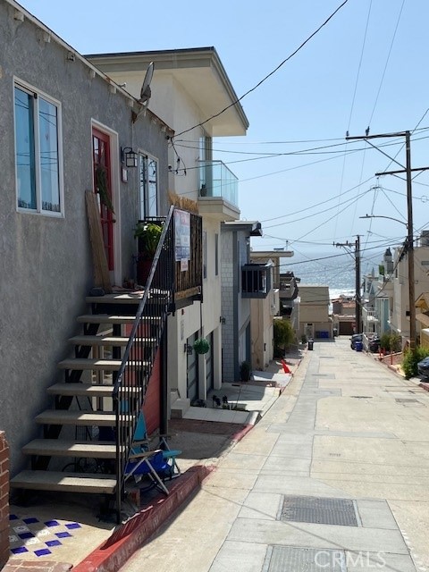 214 El Porto Street