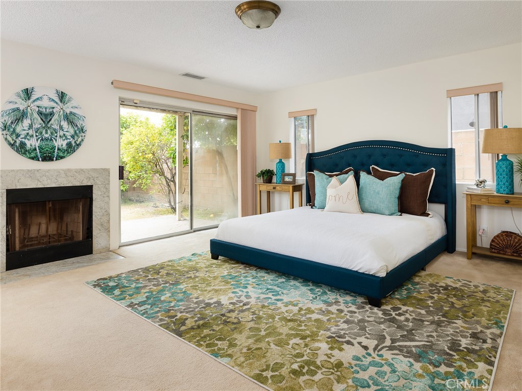 1514 E Maple Avenue