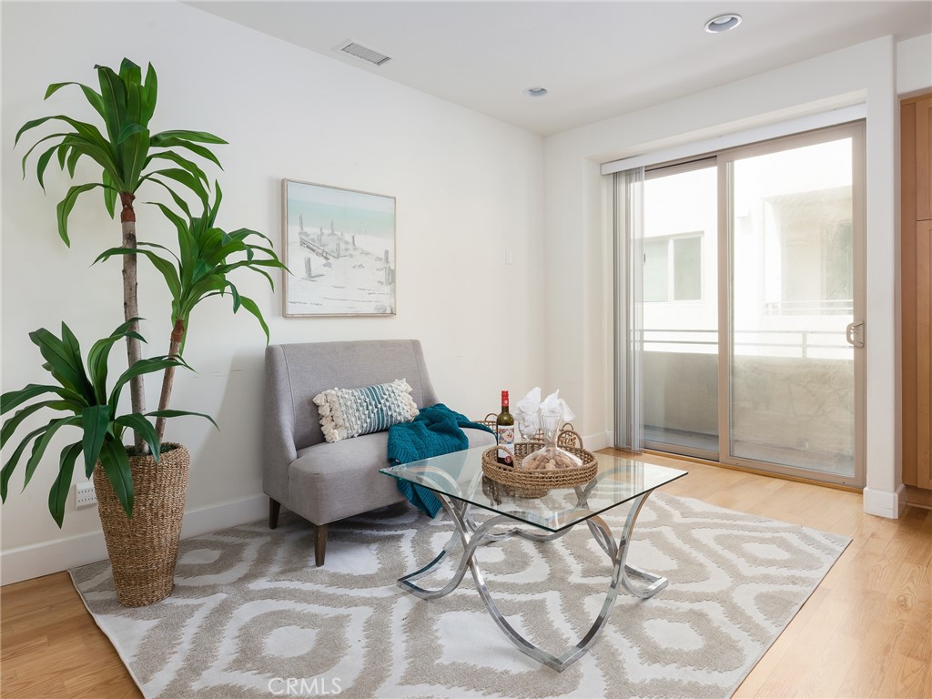 301 kansas Street Unit: C