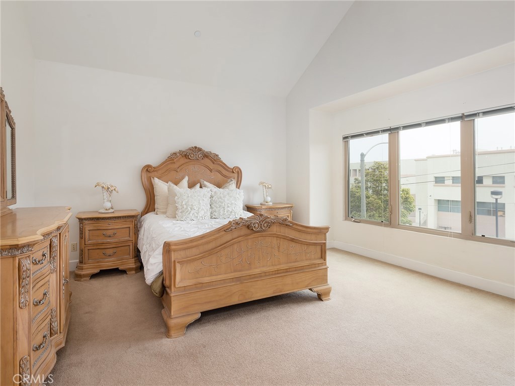 301 kansas Street Unit: C
