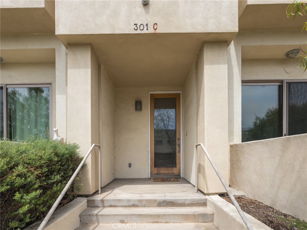 301 kansas Street Unit: C