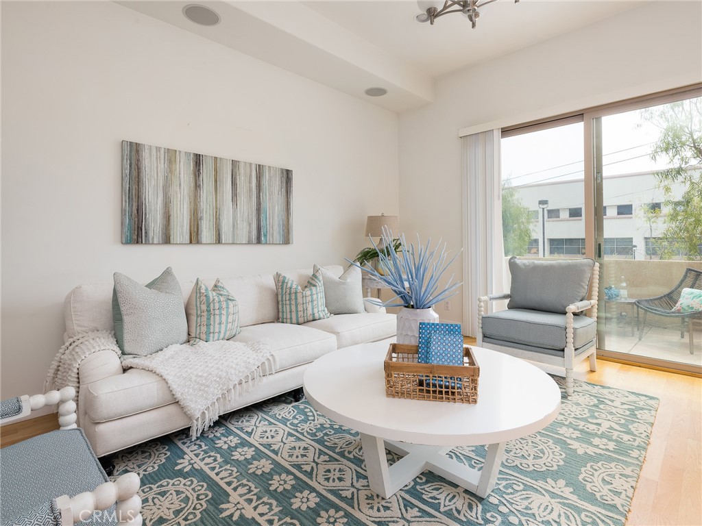 301 kansas Street Unit: C