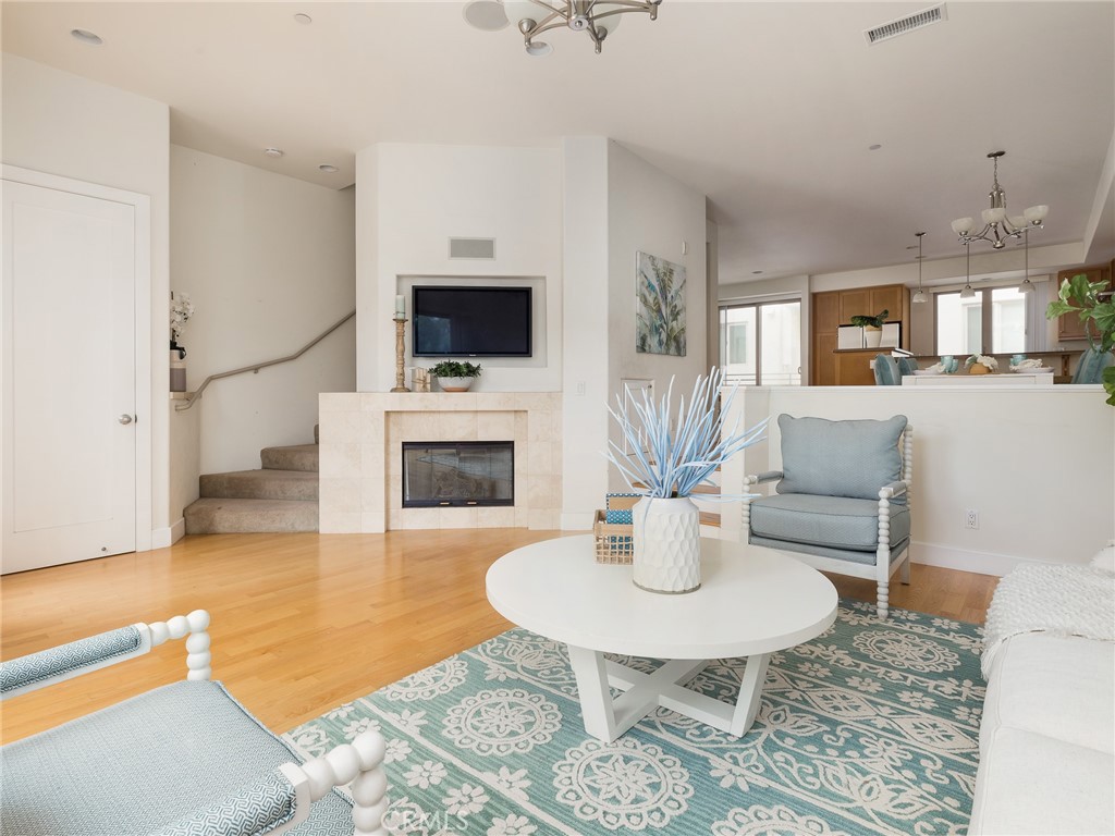301 kansas Street Unit: C