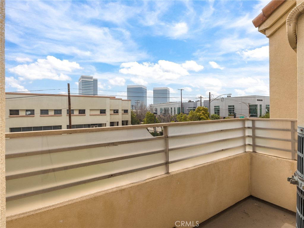 301 kansas Street Unit: C