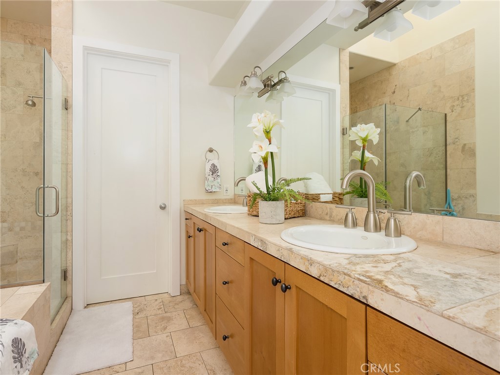 301 kansas Street Unit: C