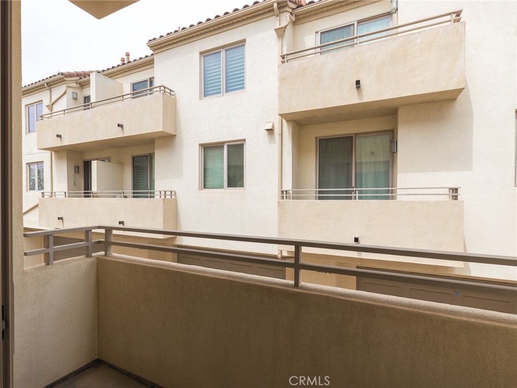 301 kansas Street Unit: C