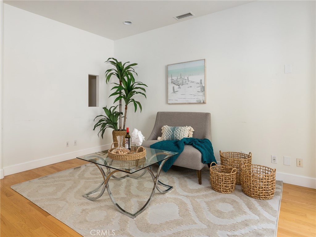 301 kansas Street Unit: C