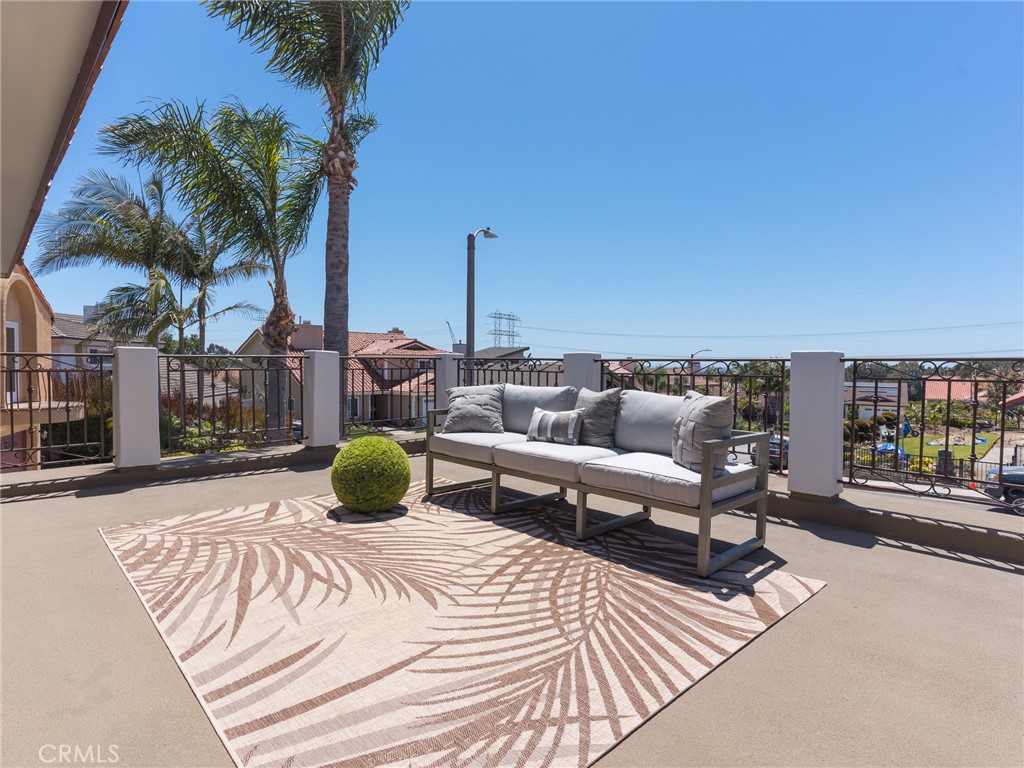 722 Redwood Avenue