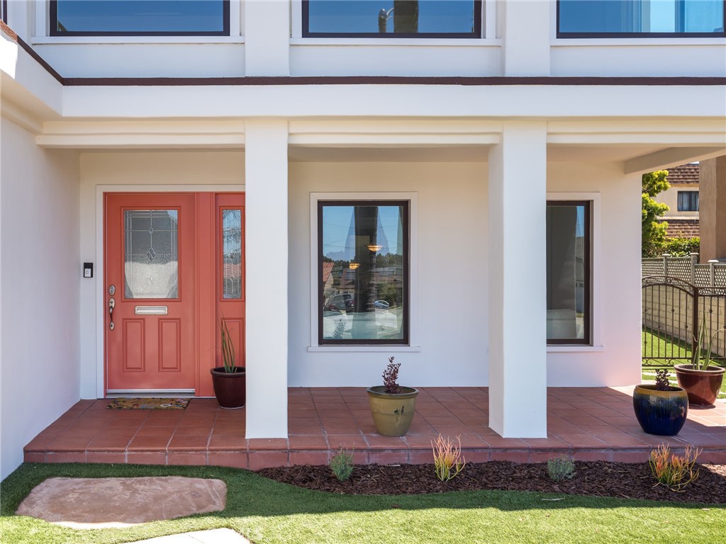 722 Redwood Avenue
