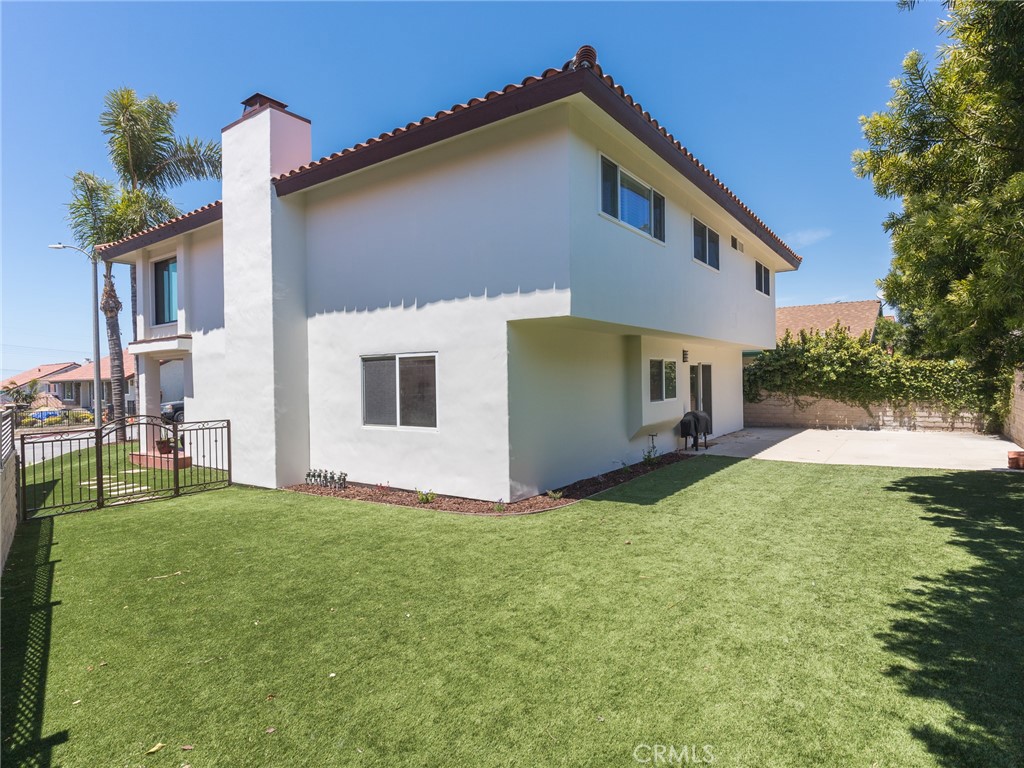 722 Redwood Avenue
