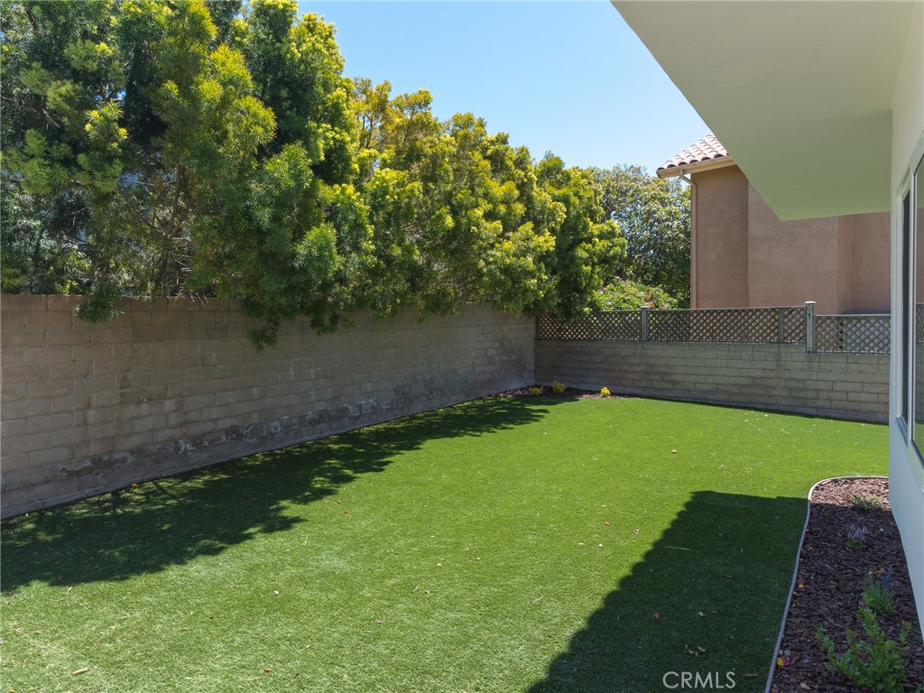 722 Redwood Avenue