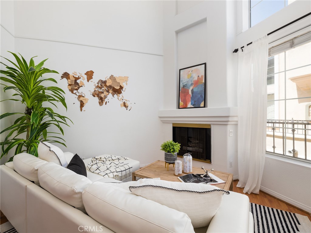 7120 LA TIJERA Boulevard Unit: D201