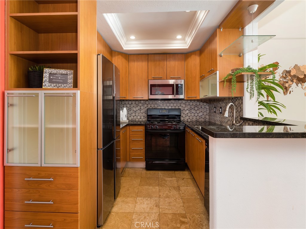 7120 LA TIJERA Boulevard Unit: D201