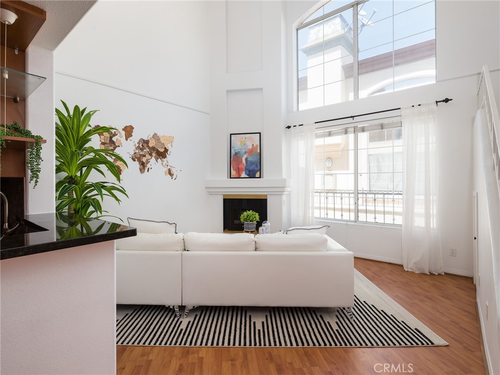 7120 LA TIJERA Boulevard Unit: D201