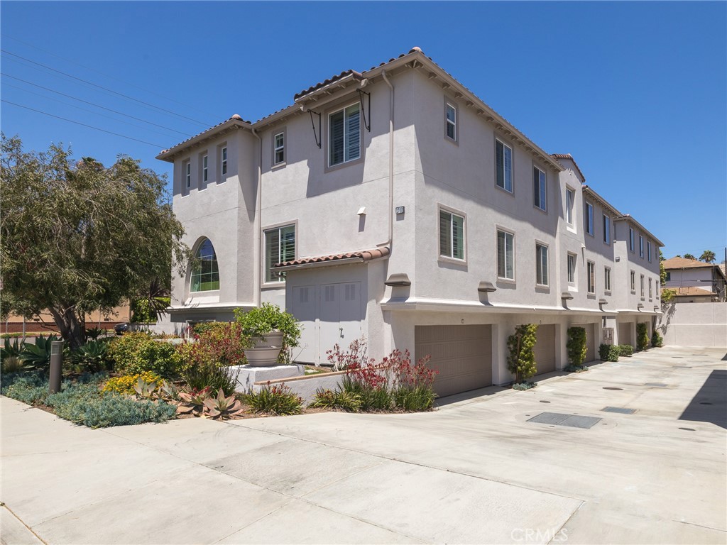 1700 E Mariposa Avenue Unit: 3