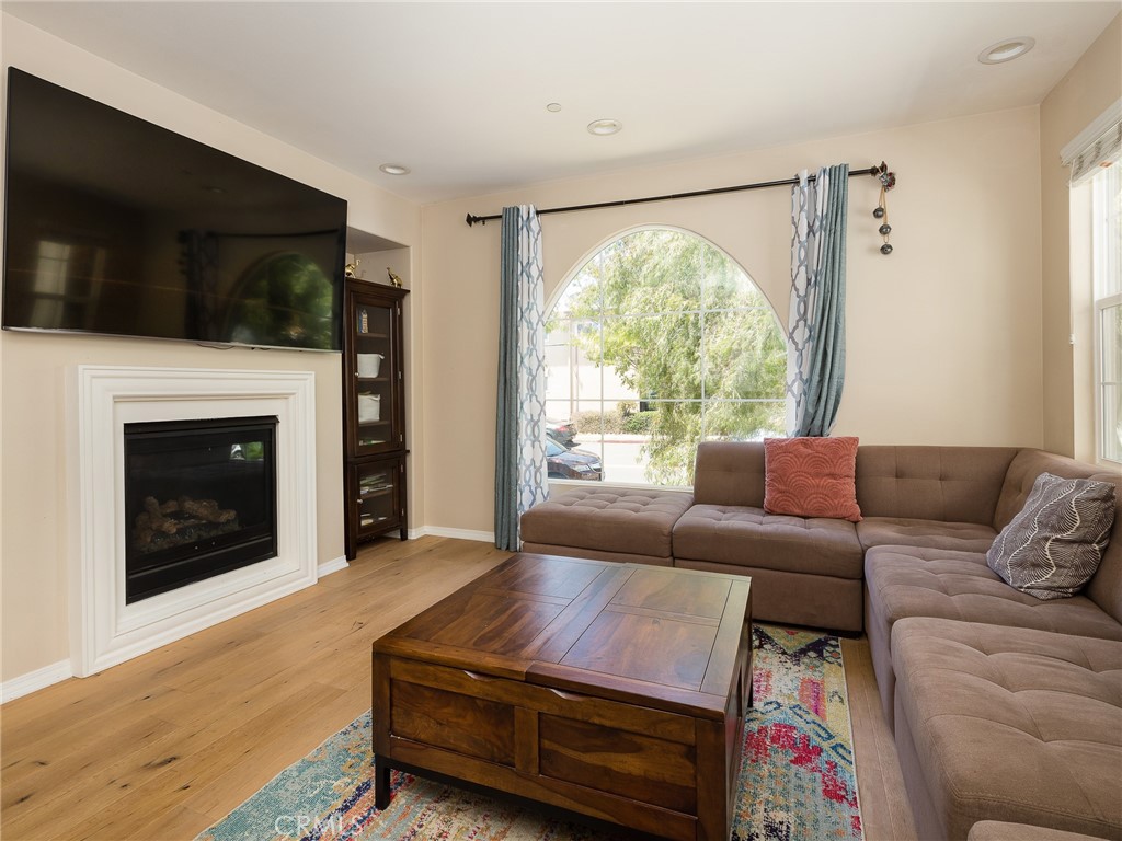 1700 E Mariposa Avenue Unit: 3