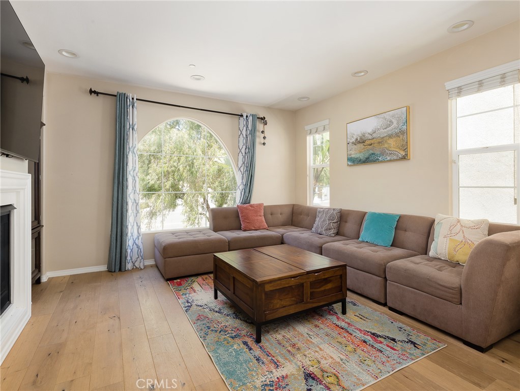 1700 E Mariposa Avenue Unit: 3