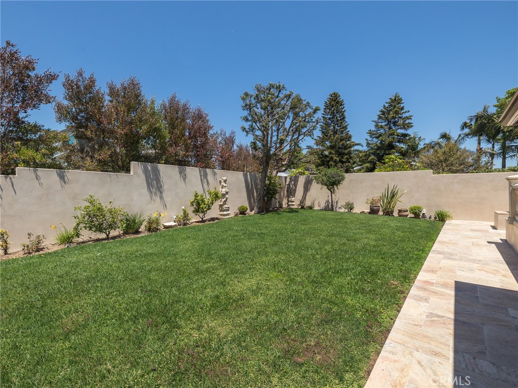 639 W Oak Avenue