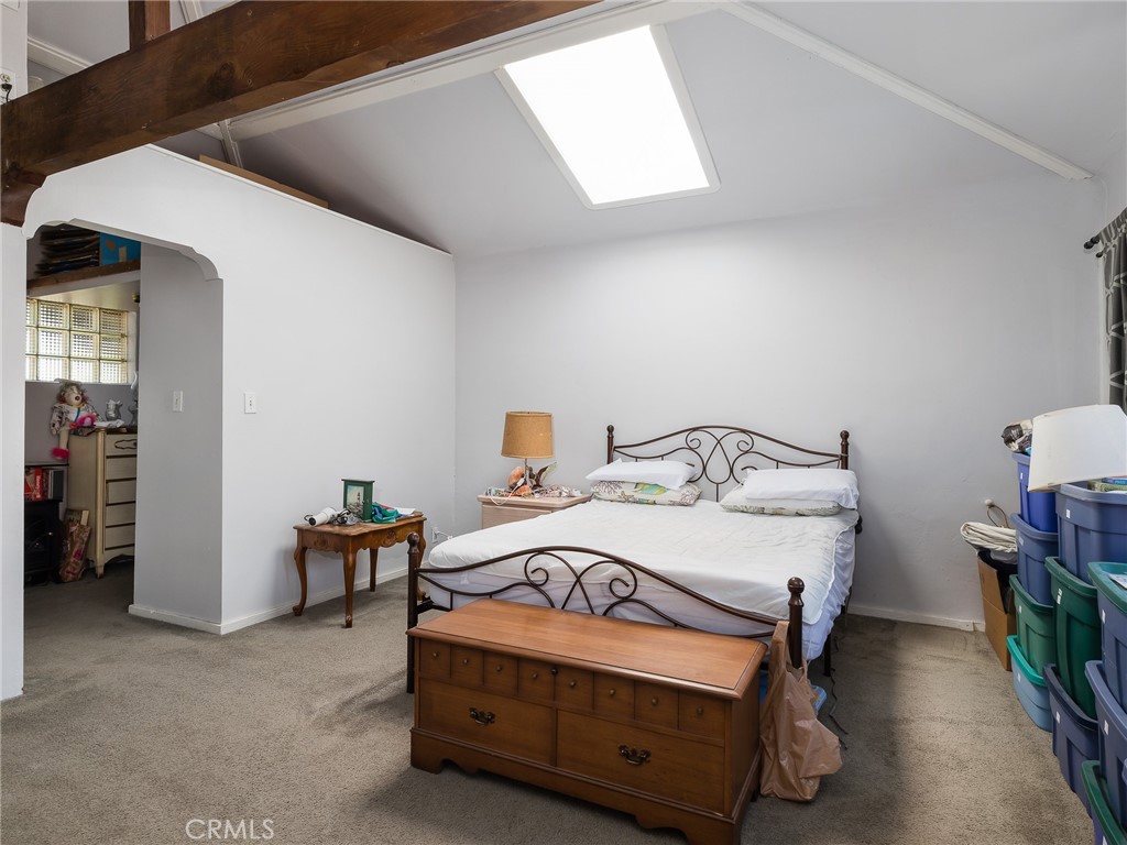 423 W Maple Avenue
