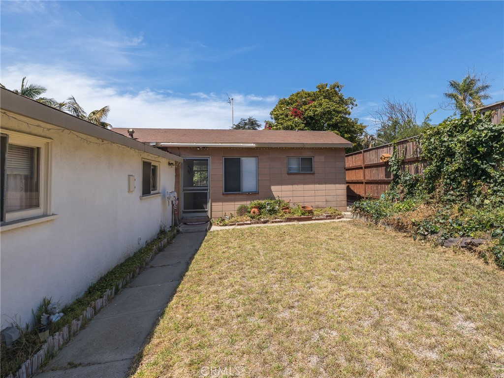 423 W Maple Avenue