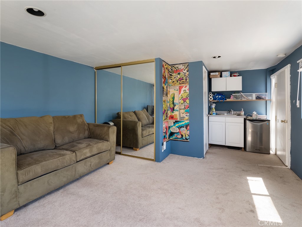 423 W Maple Avenue