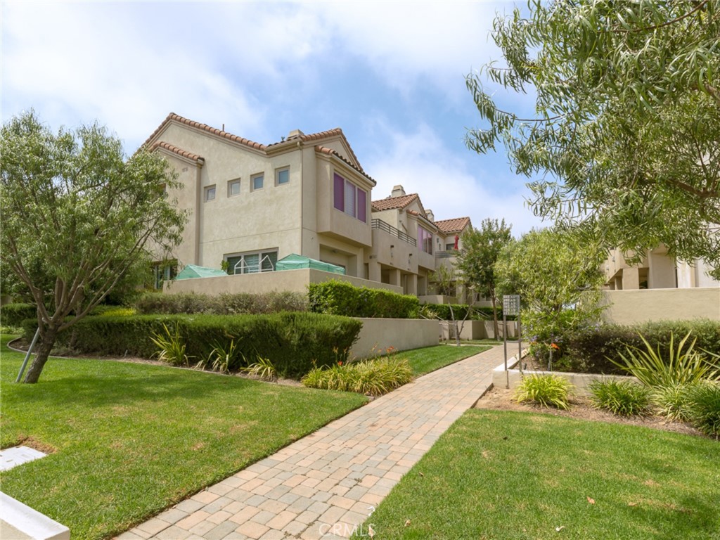 311 Kansas Street Unit: A