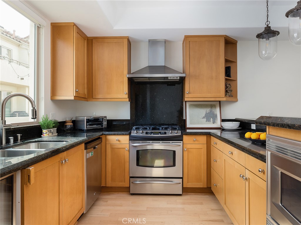 311 Kansas Street Unit: A