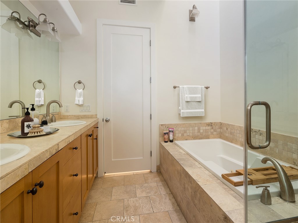 311 Kansas Street Unit: A