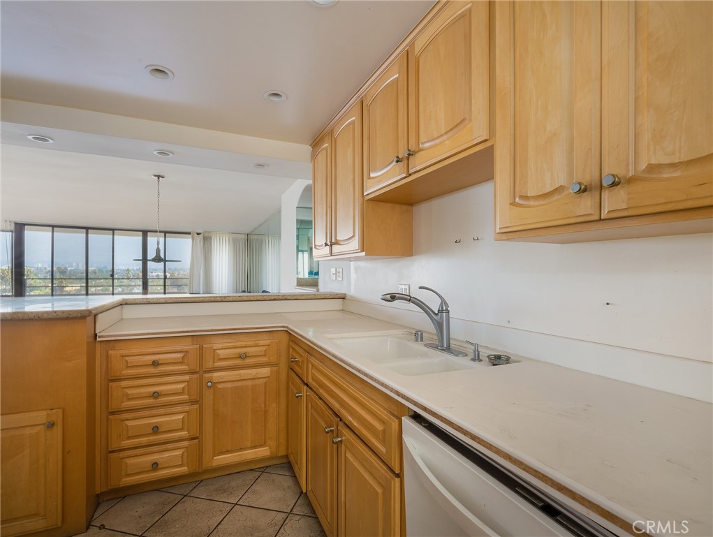 4316 Marina City Drive Unit: 331