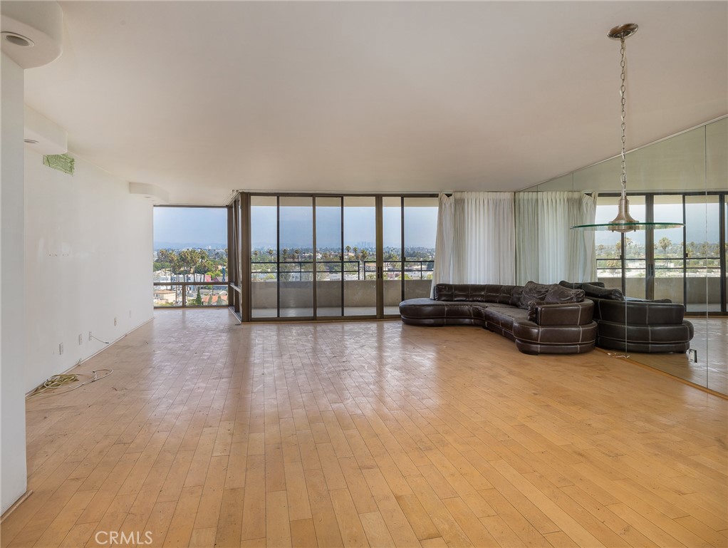 4316 Marina City Drive Unit: 331