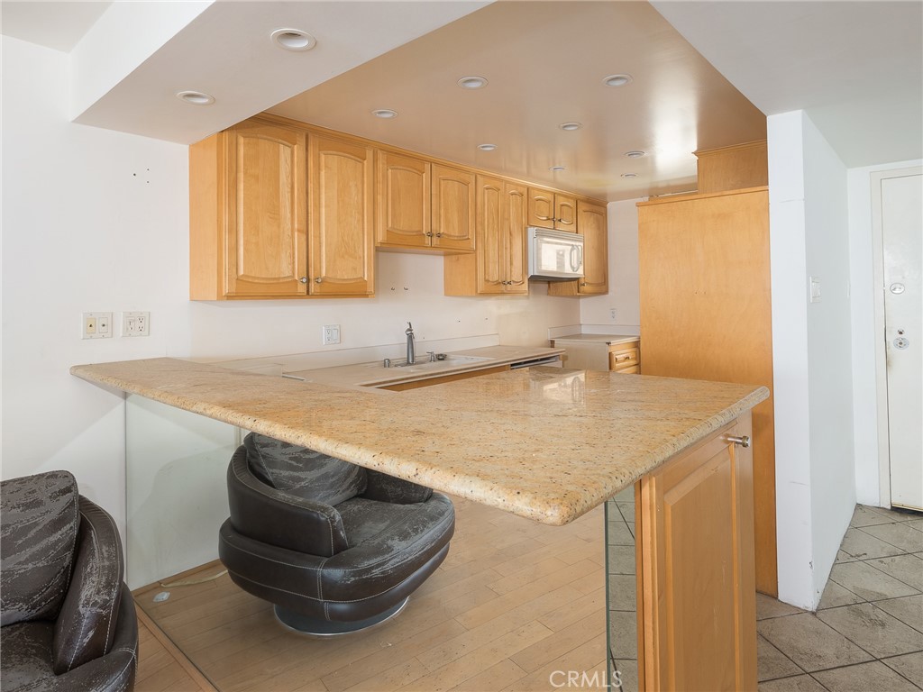 4316 Marina City Drive Unit: 331