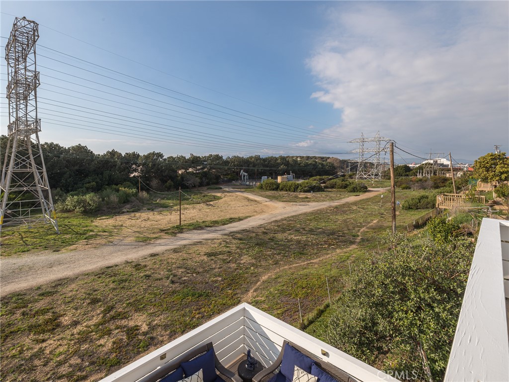 905 Dune Street
