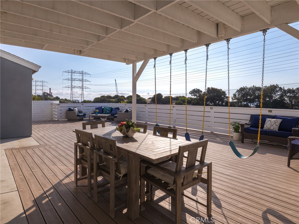 905 Dune Street