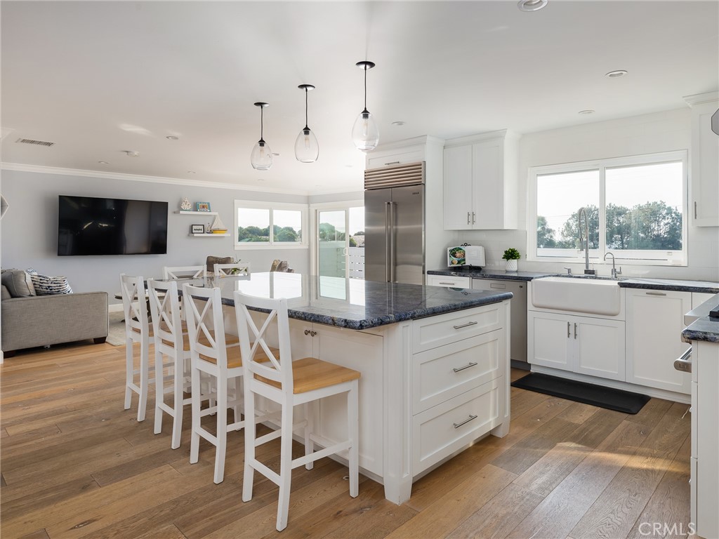 905 Dune Street