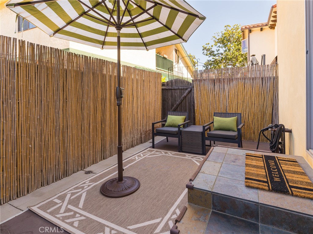 509 W Grand Avenue
