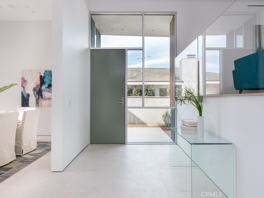 650 W Maple Avenue