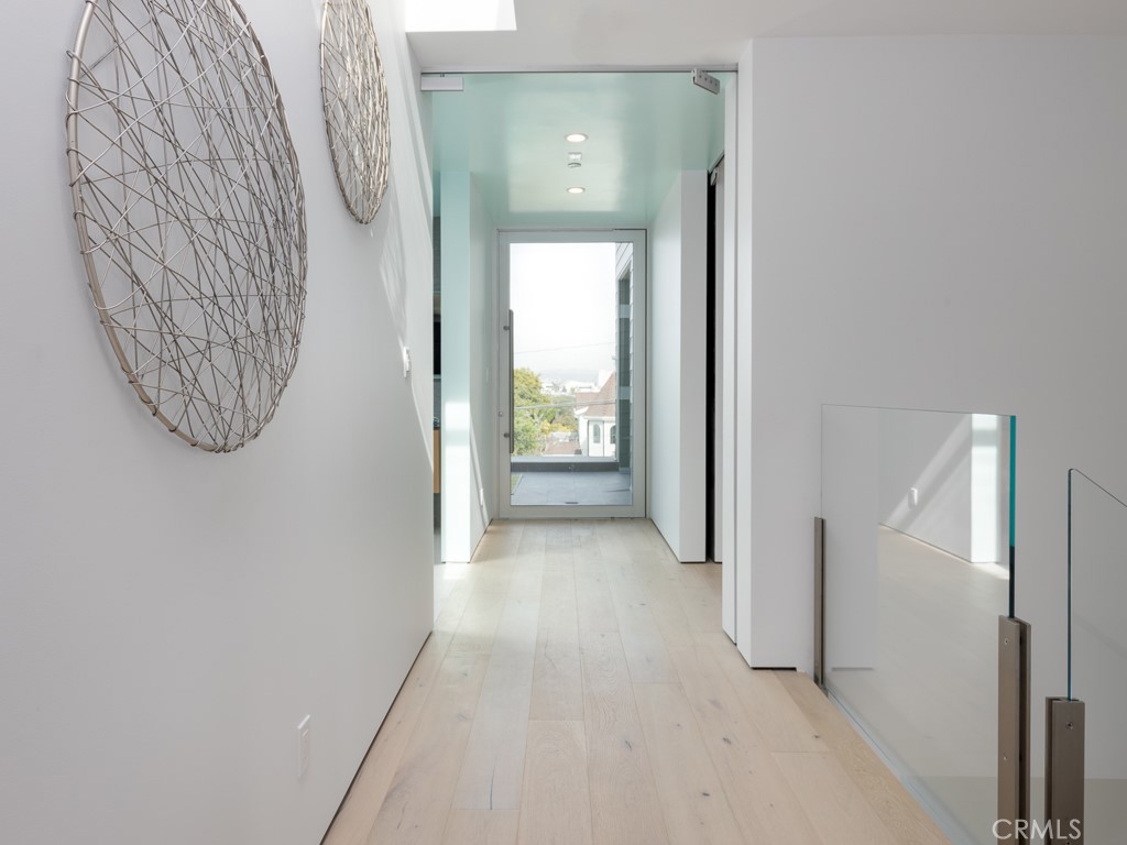 650 W Maple Avenue