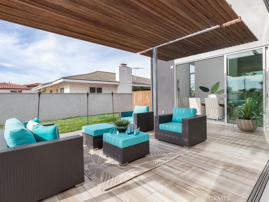 650 W Maple Avenue