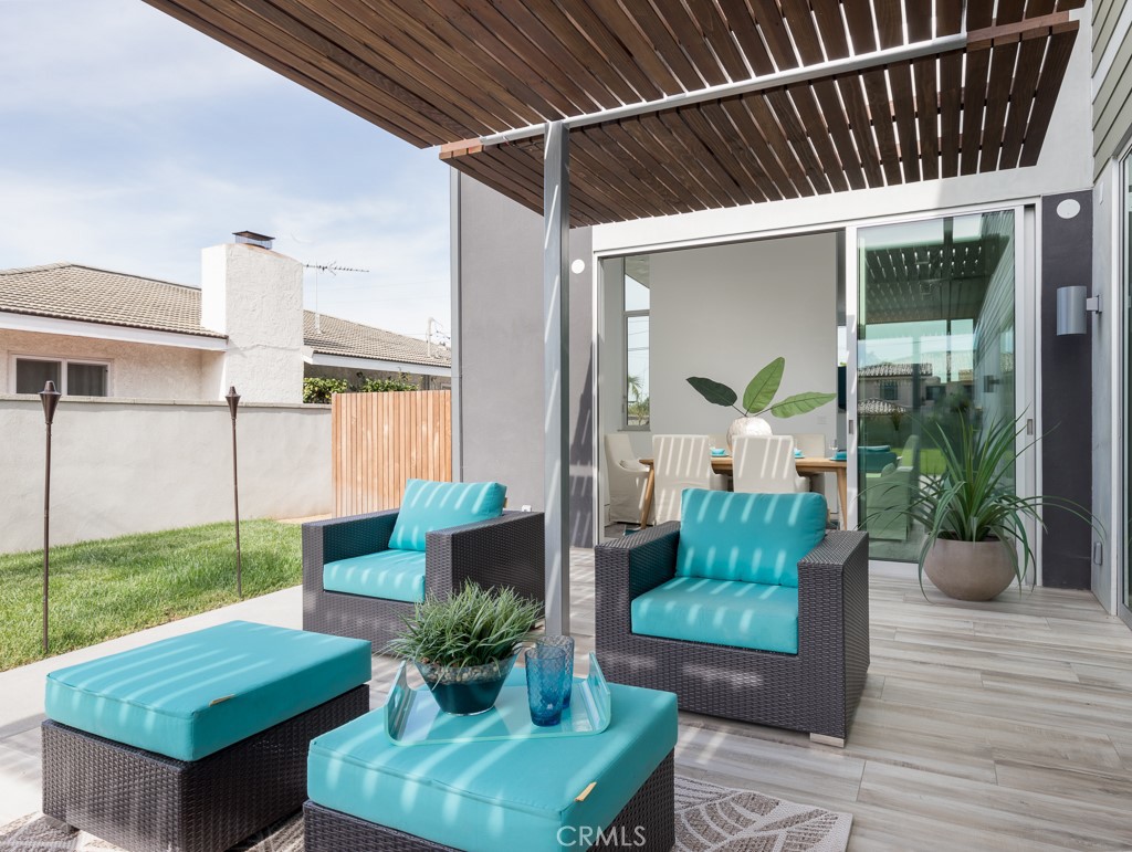 650 W Maple Avenue