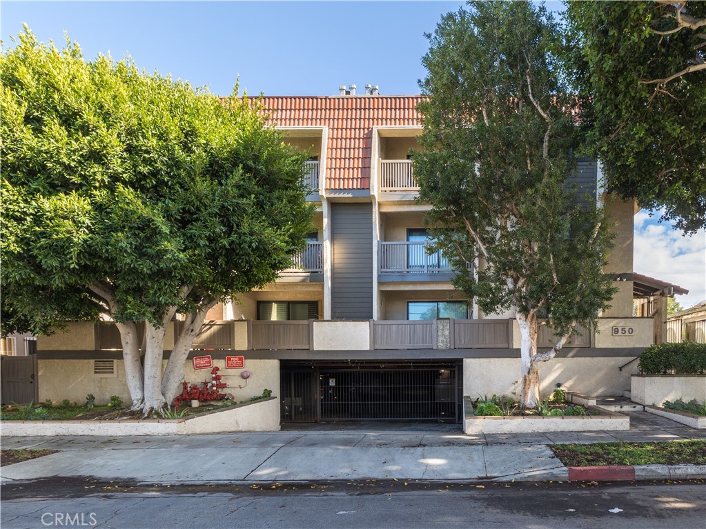 950 Virginia Street Unit: 202
