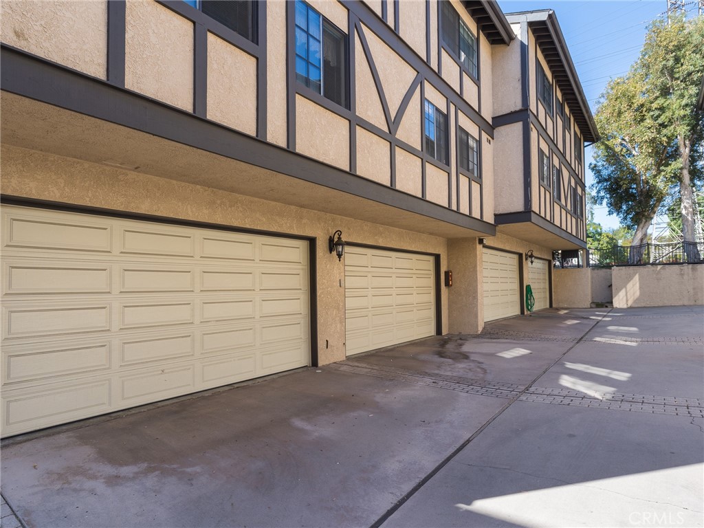 1711 E Pine Avenue Unit: 6