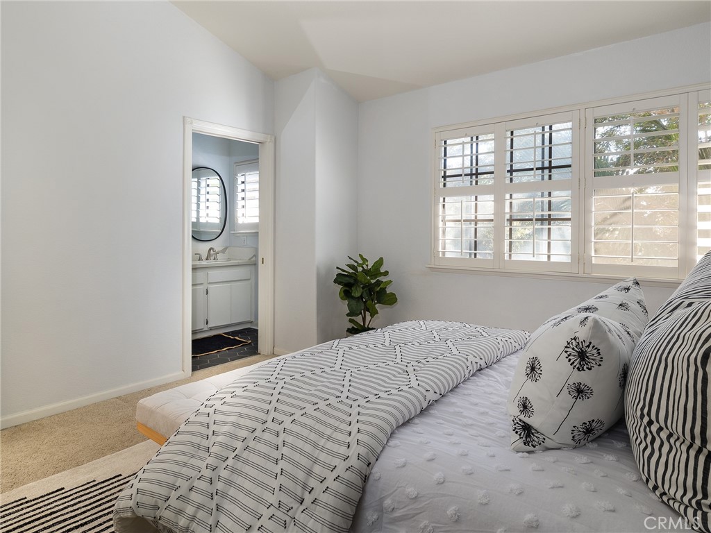 1711 E Pine Avenue Unit: 6