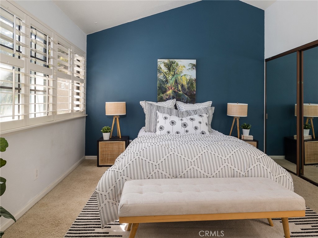1711 E Pine Avenue Unit: 6
