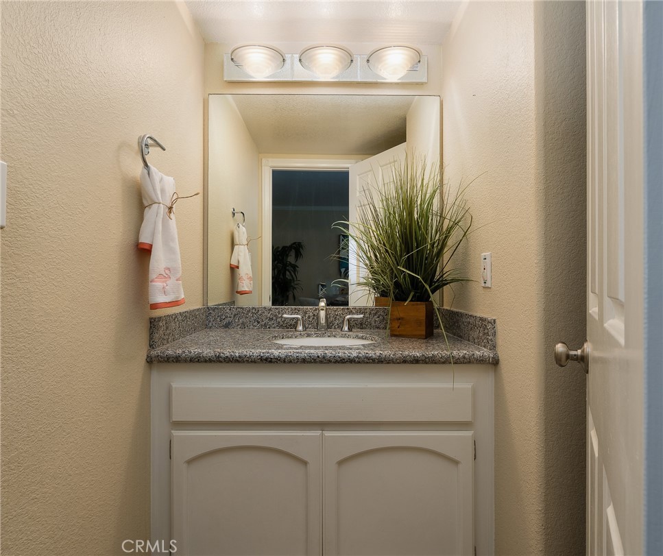 1711 E Pine Avenue Unit: 6