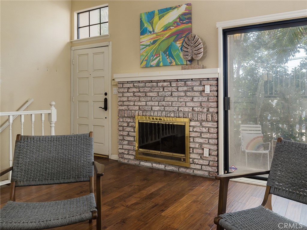 1711 E Pine Avenue Unit: 6